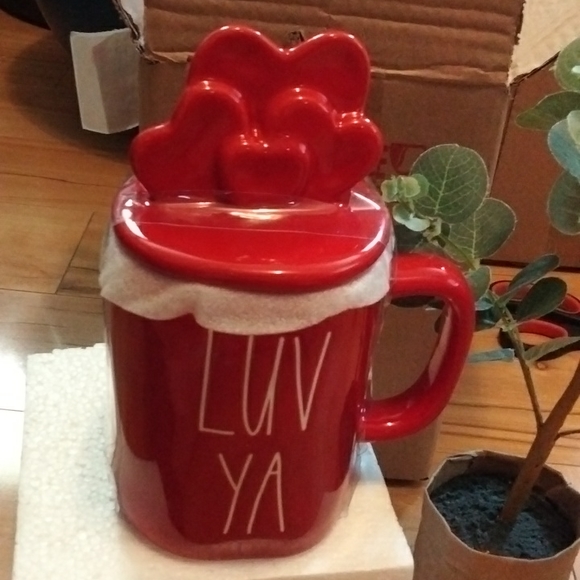 NEW Rae Dunn LUV YA Mug with Hearts Topper - Picture 2 of 5